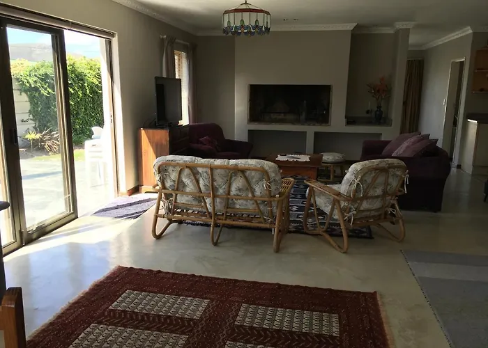 18 Patrys Crescent