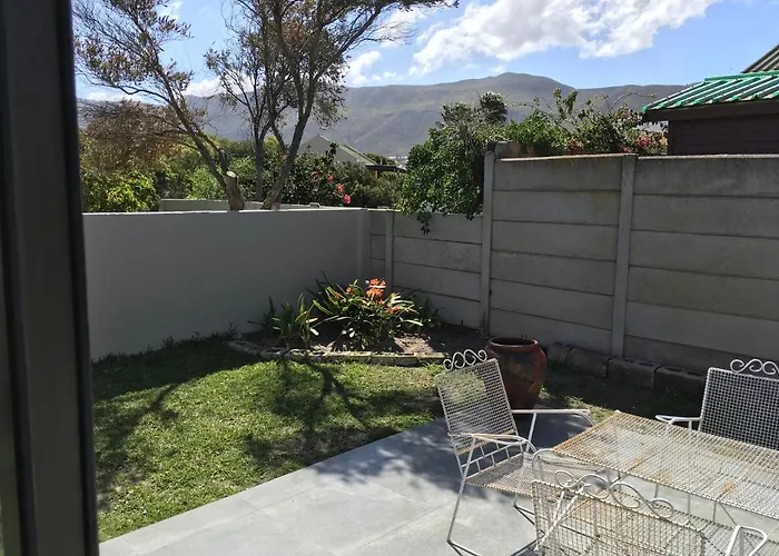 18 Patrys Crescent